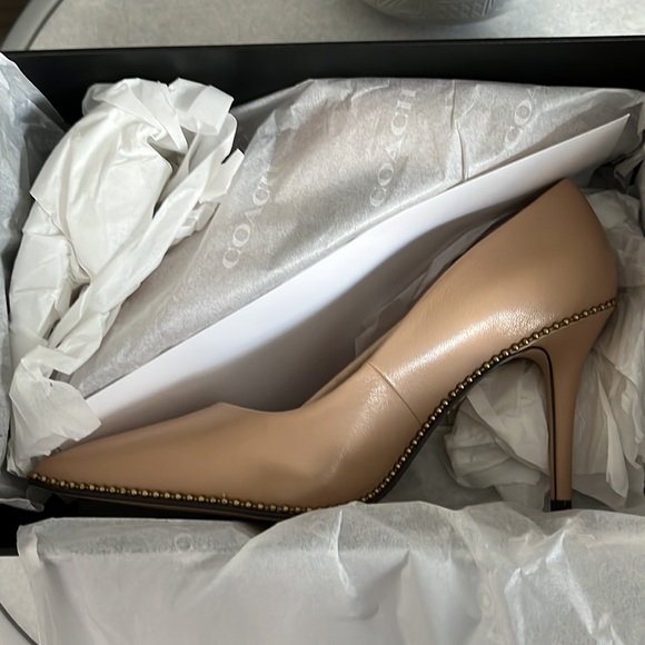 Coach 85MM Waverly Pump Beechwood Bead Size 10 - Picture 6 of 7